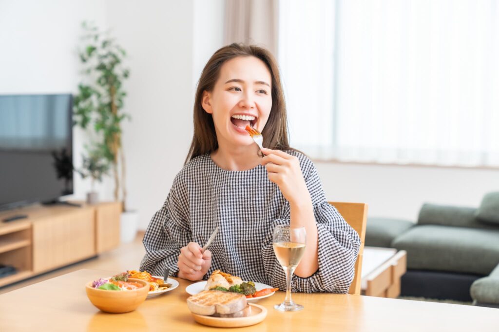 二次カリエスを治療して痛みなく食事ができるようになった女性